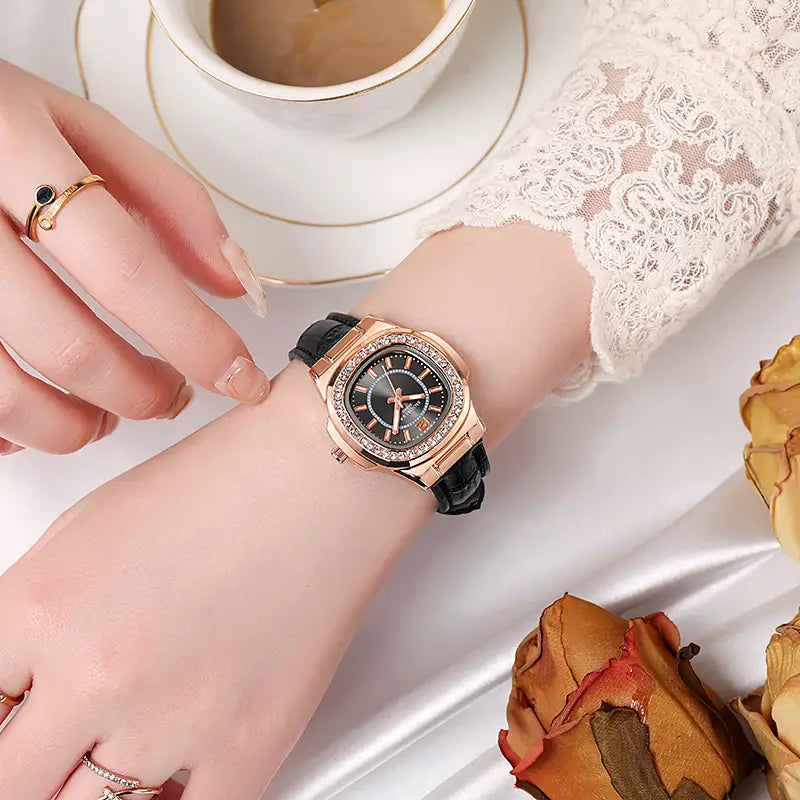 Ženski sat i narukvica